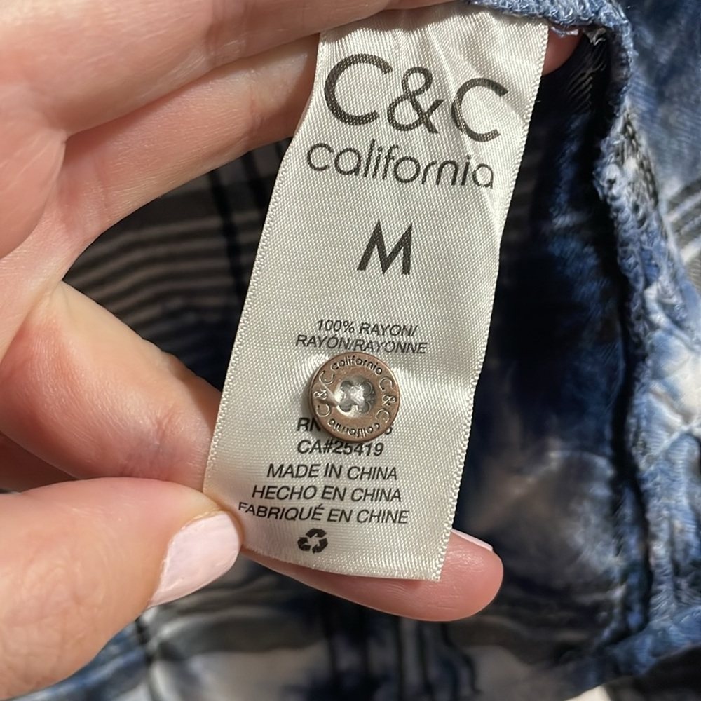 C&C California Button Down M - image 4